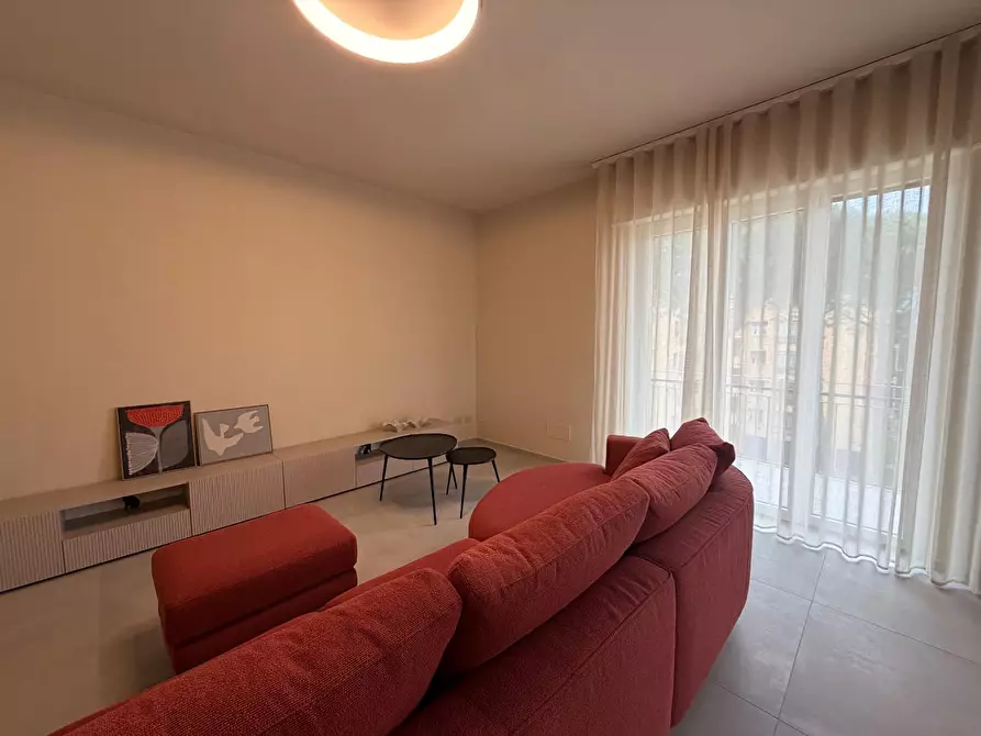Immagine 3 di Appartamento in affitto  a Lucca