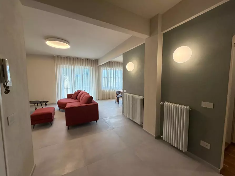Immagine 5 di Appartamento in affitto  a Lucca