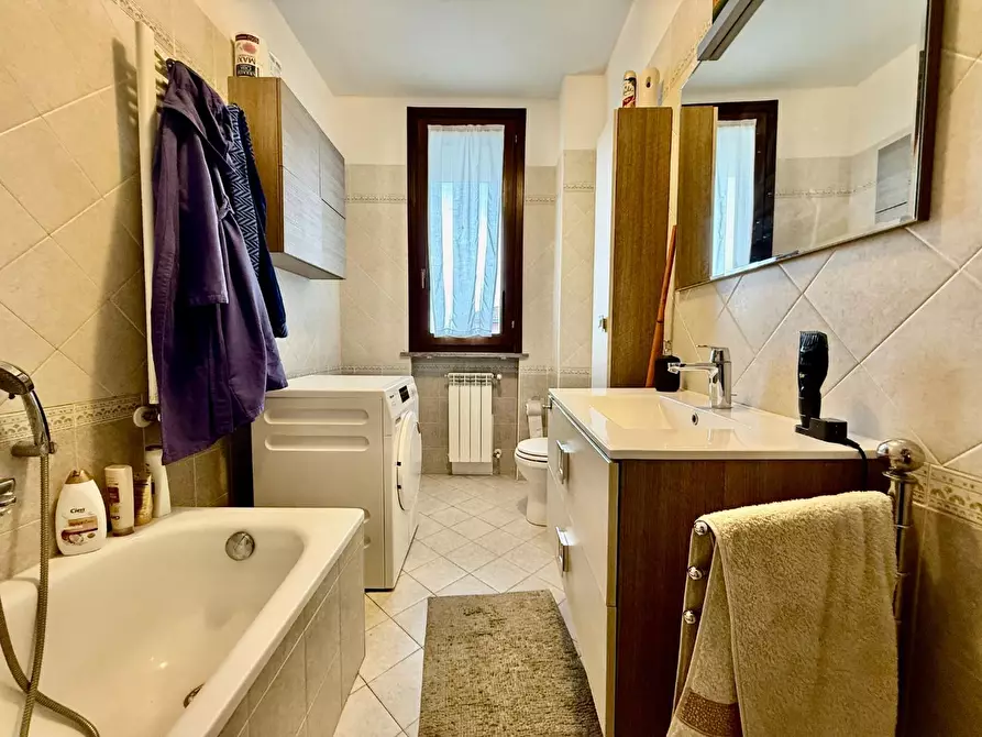 Immagine 15 di Appartamento in vendita  a Pontedera