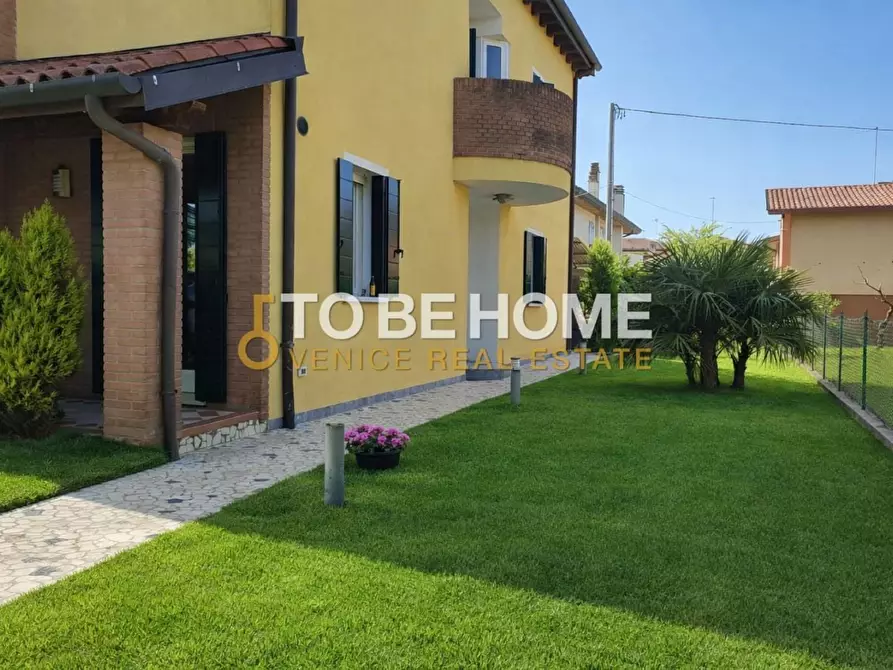 Immagine 2 di Casa bifamiliare in vendita  a Spinea