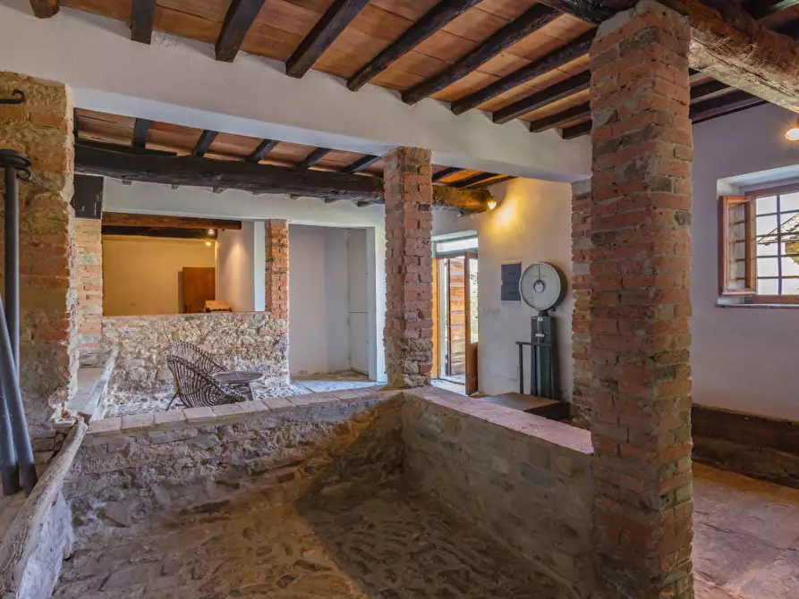 Immagine 2 di Casa indipendente in vendita  a Borgo San Lorenzo