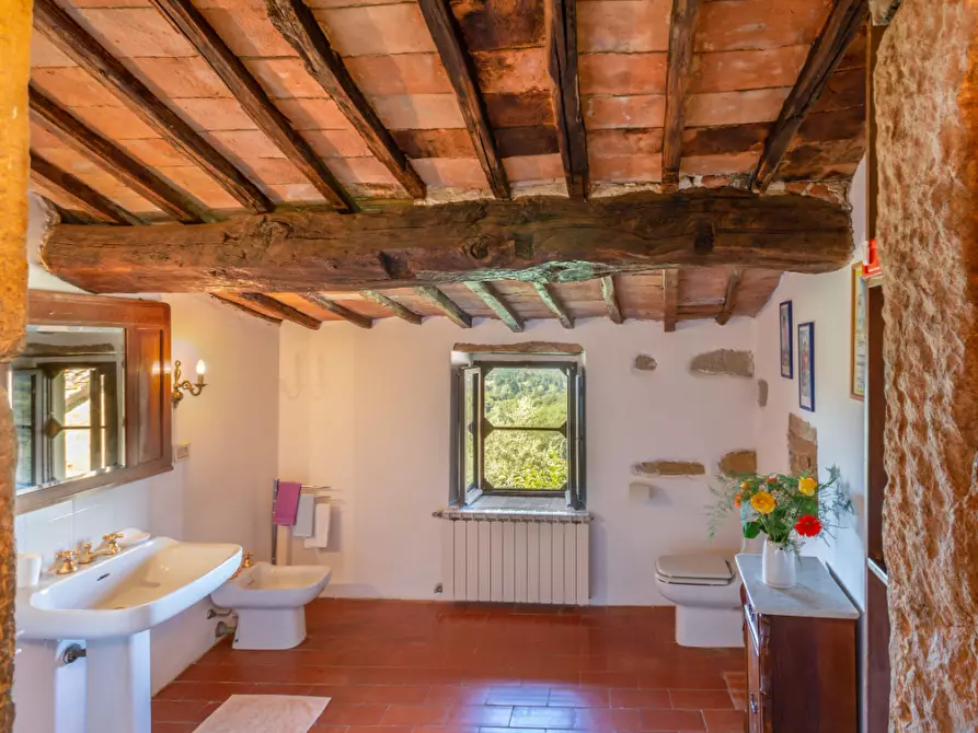 Immagine 8 di Casa indipendente in vendita  a Borgo San Lorenzo