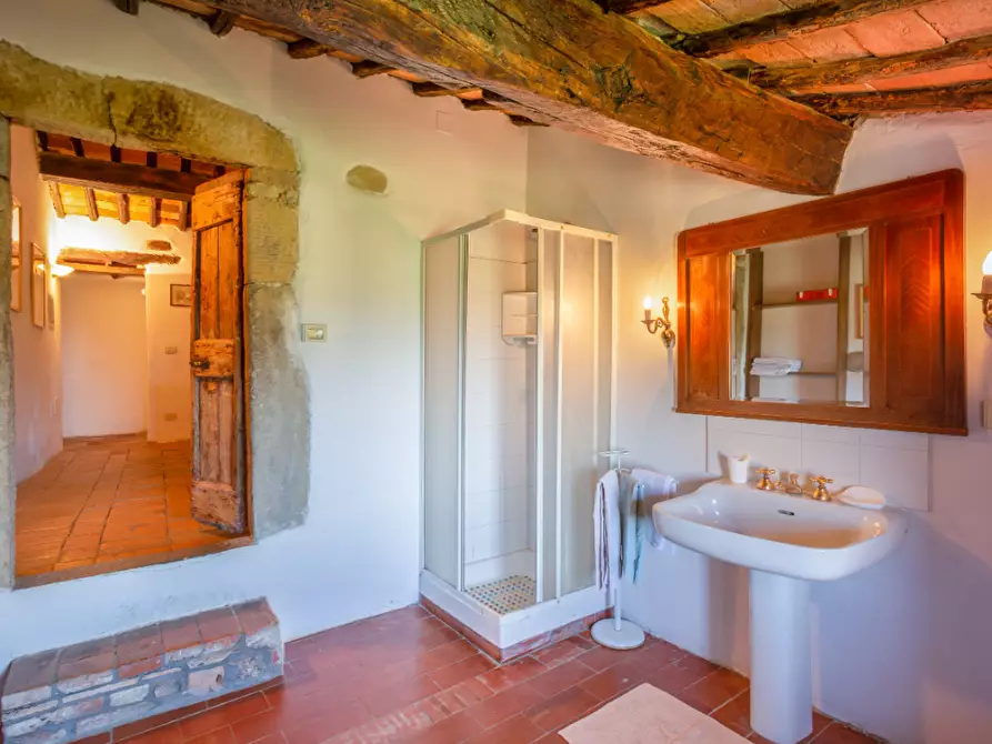 Immagine 9 di Casa indipendente in vendita  a Borgo San Lorenzo