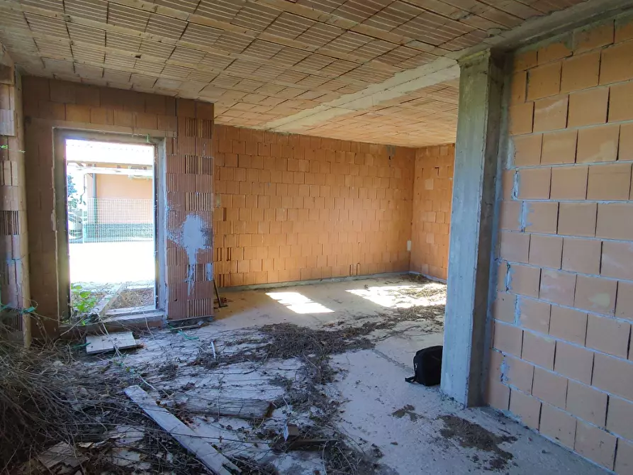 Immagine 7 di Villa in vendita  a Trovo