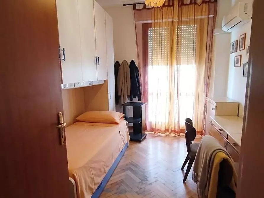 Immagine 22 di Appartamento in vendita  a Livorno