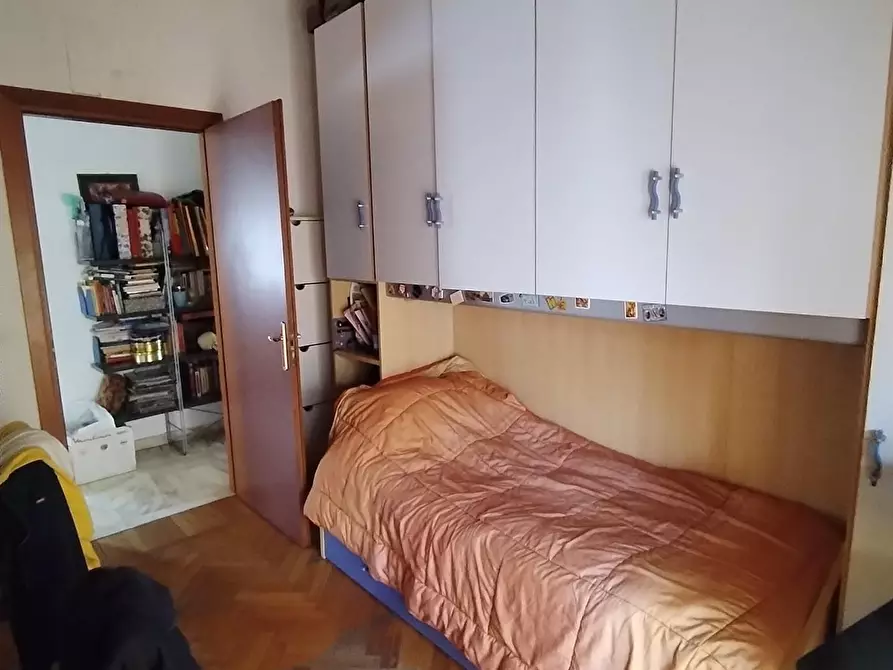 Immagine 21 di Appartamento in vendita  a Livorno