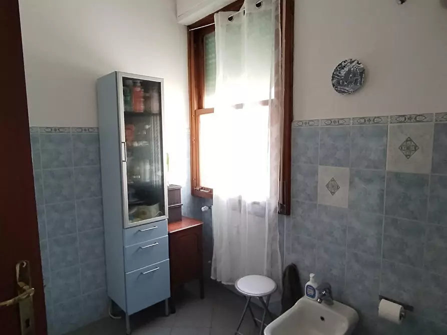 Immagine 25 di Appartamento in vendita  a Livorno