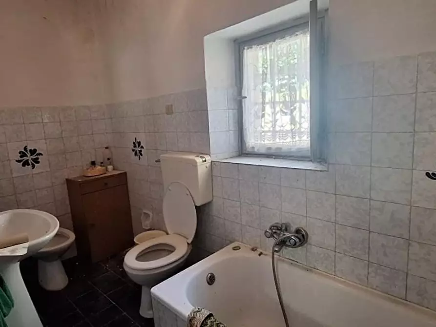 Immagine 11 di Terratetto in vendita  a Bagni Di Lucca