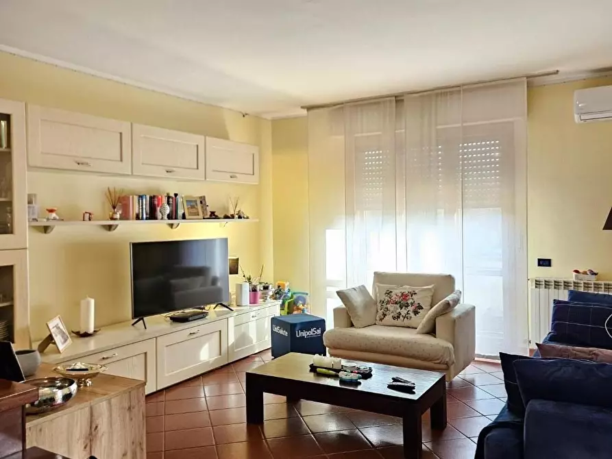 Immagine 2 di Casa bifamiliare in vendita  a San Giuliano Terme