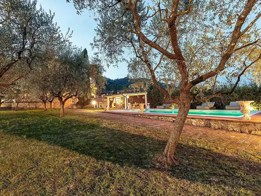 Immagine 55 di Villa in vendita  a Lucca