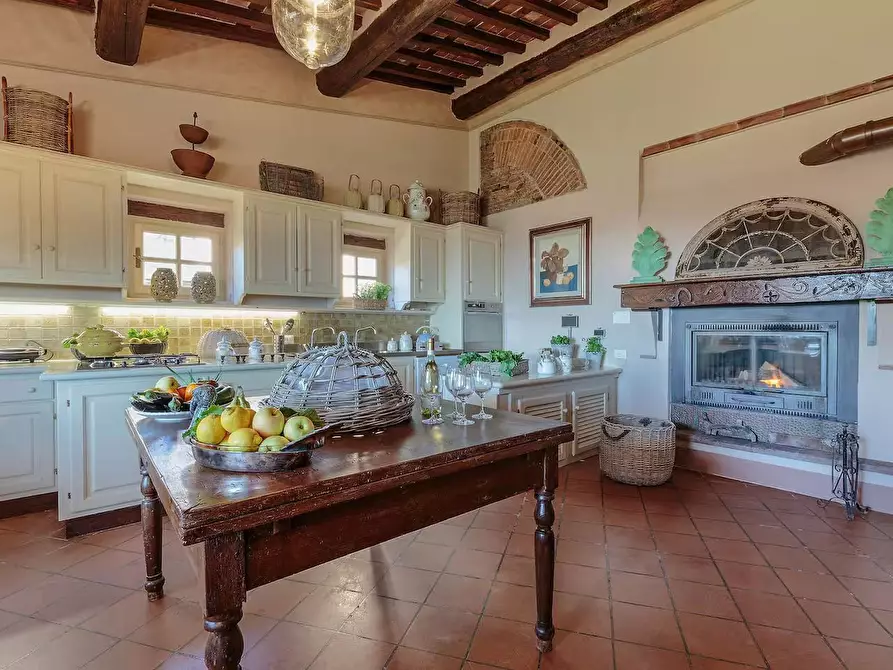 Immagine 22 di Villa in vendita  a Lucca