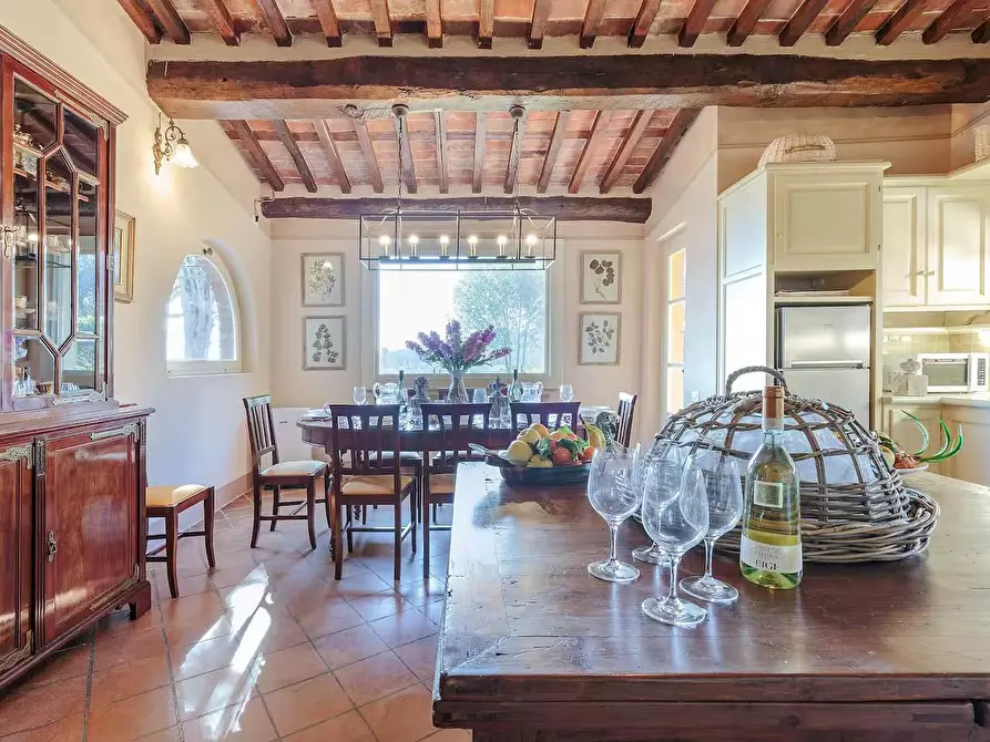 Immagine 23 di Villa in vendita  a Lucca