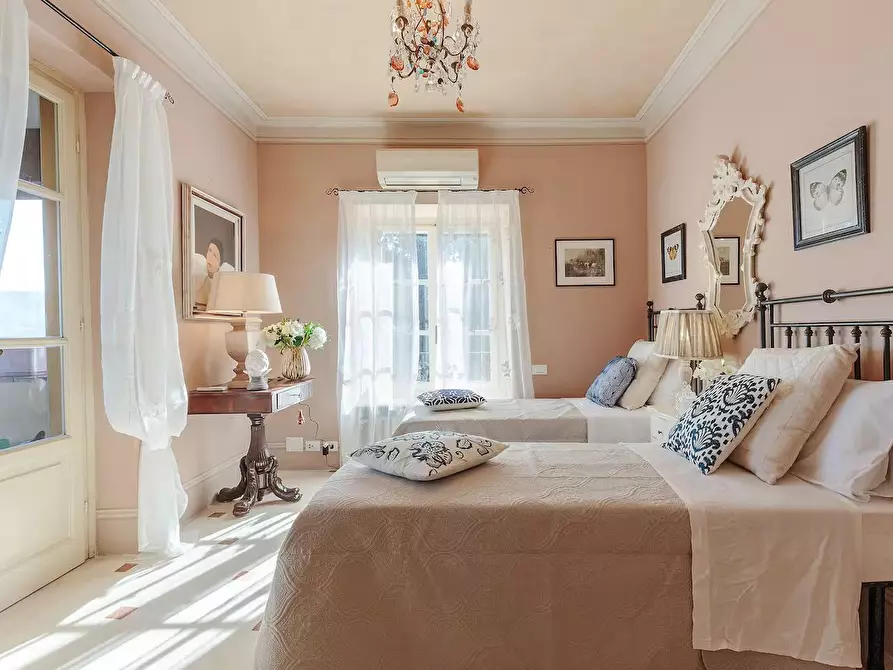 Immagine 32 di Villa in vendita  a Lucca