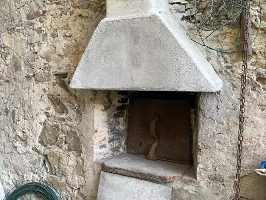 Immagine 4 di Rustico / casale in vendita  a Massarosa