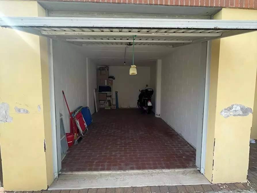 Immagine 31 di Appartamento in vendita  a Campiglia Marittima