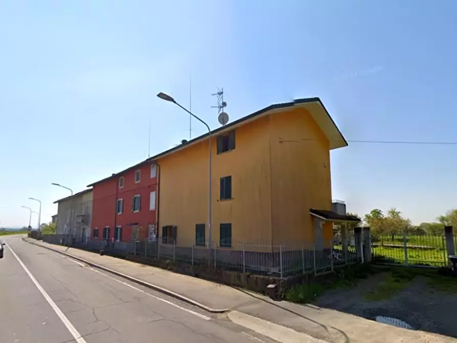 Immagine 1 di Villa in vendita  a Fresonara