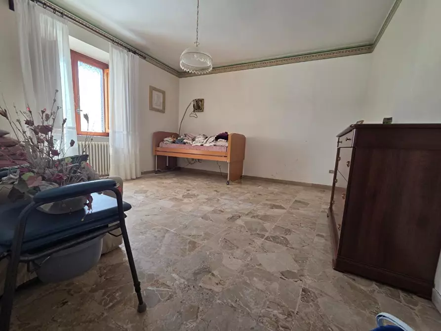 Immagine 4 di Casa indipendente in vendita  a Lucca