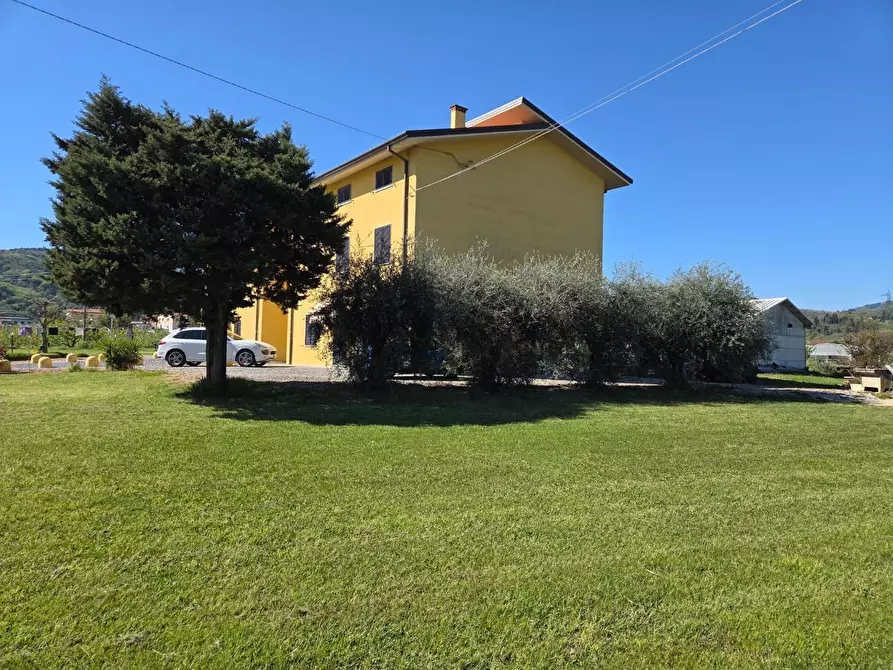 Immagine 48 di Casa indipendente in vendita  a Lucca