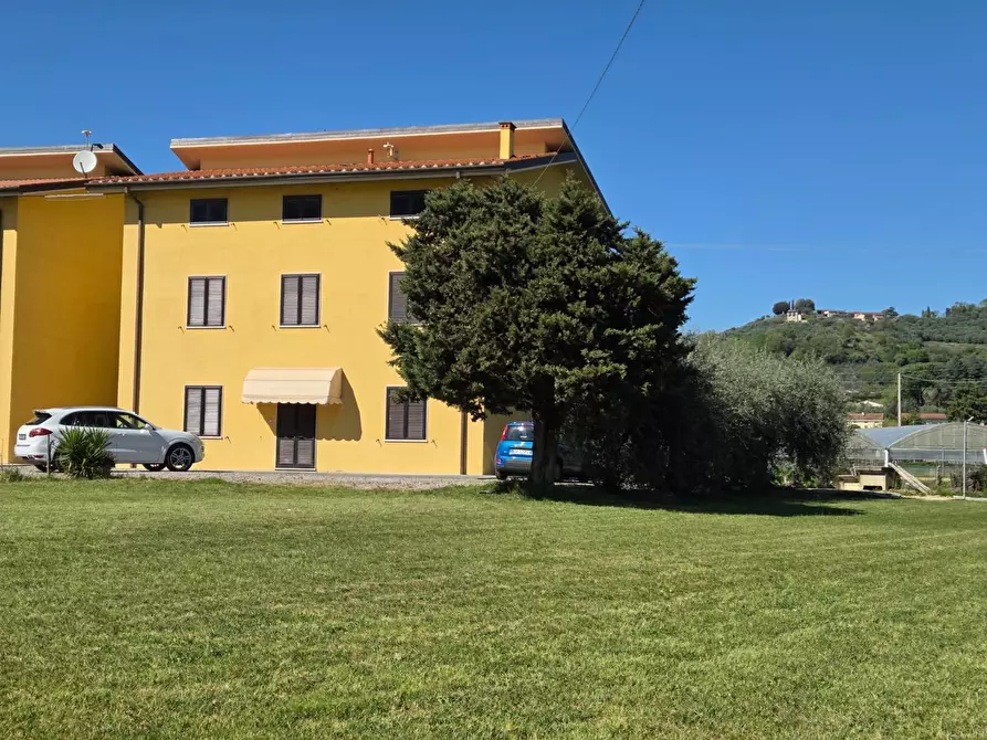 Immagine 50 di Casa indipendente in vendita  a Lucca
