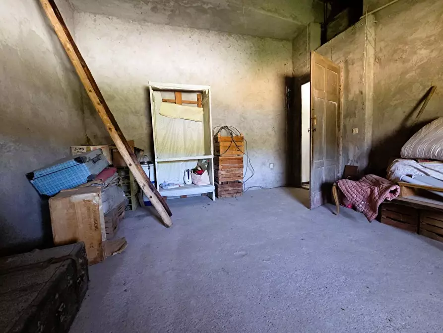 Immagine 33 di Casa indipendente in vendita  a Lucca