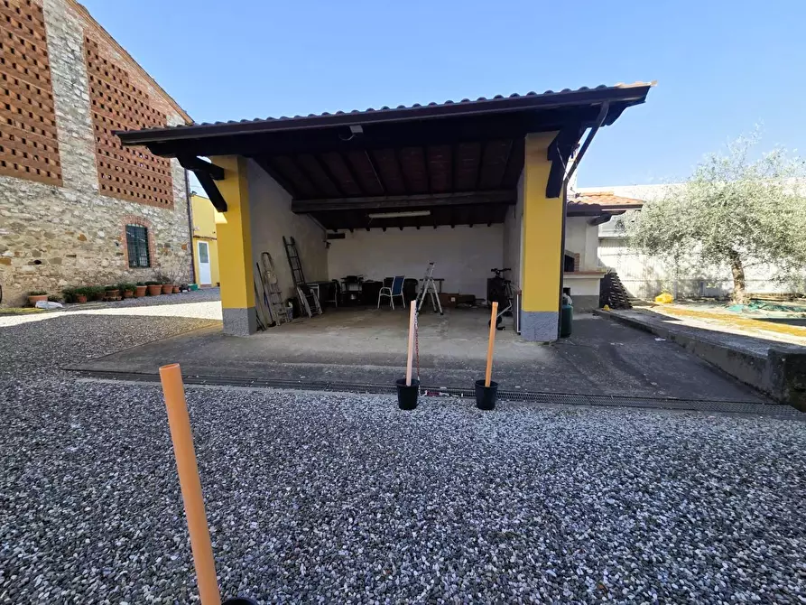 Immagine 36 di Casa indipendente in vendita  a Lucca