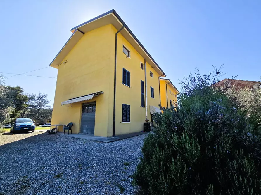 Immagine 42 di Casa indipendente in vendita  a Lucca