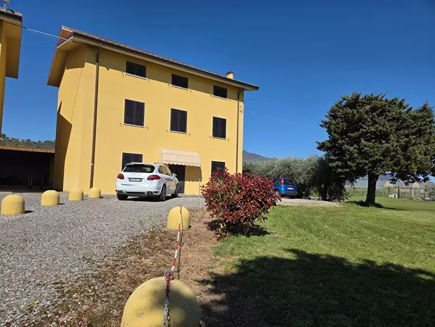Immagine 45 di Casa indipendente in vendita  a Lucca