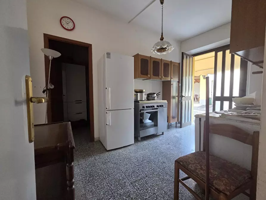 Immagine 9 di Casa indipendente in vendita  a Lucca