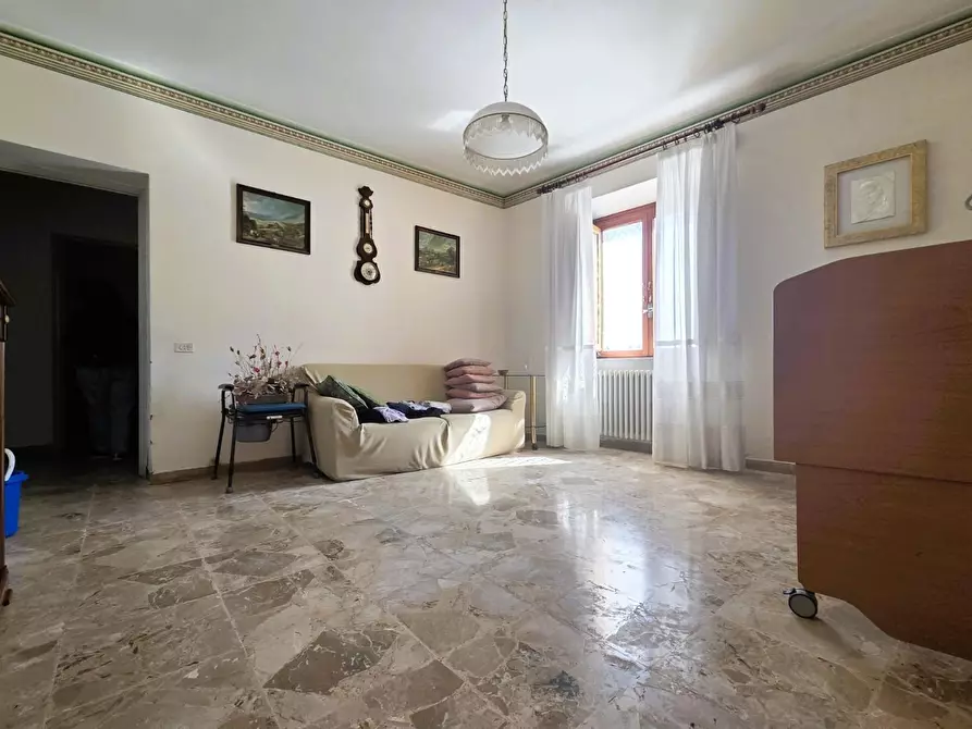 Immagine 2 di Casa indipendente in vendita  a Lucca