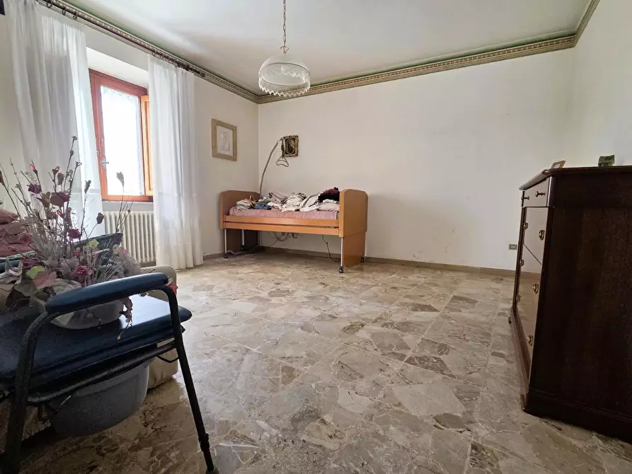 Immagine 3 di Casa indipendente in vendita  a Lucca