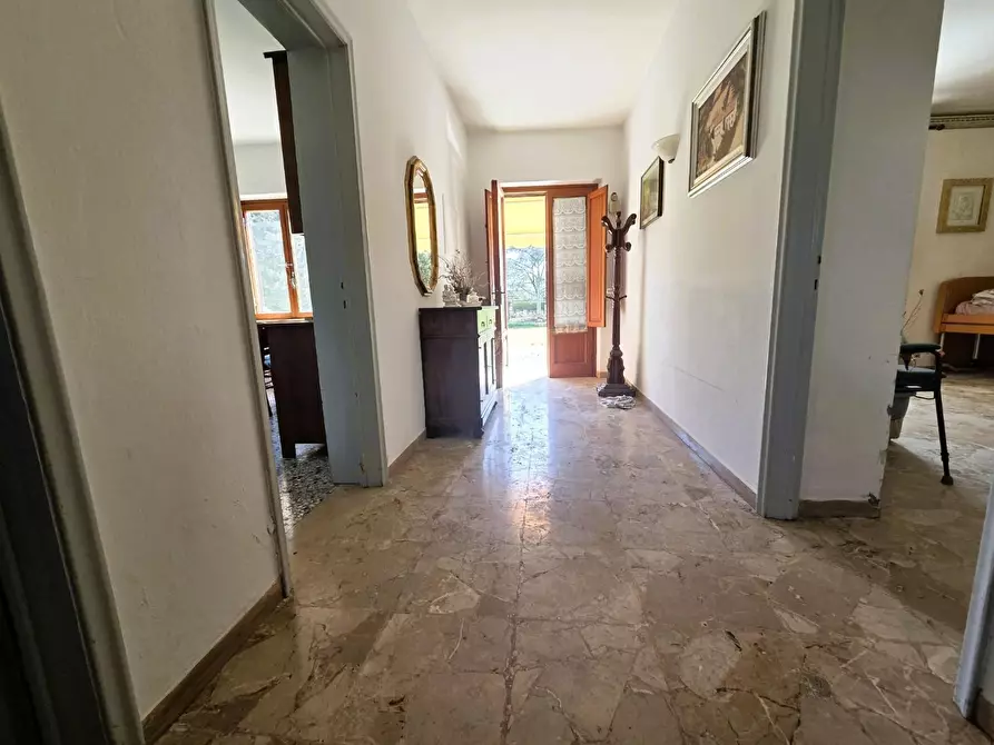 Immagine 10 di Casa indipendente in vendita  a Lucca