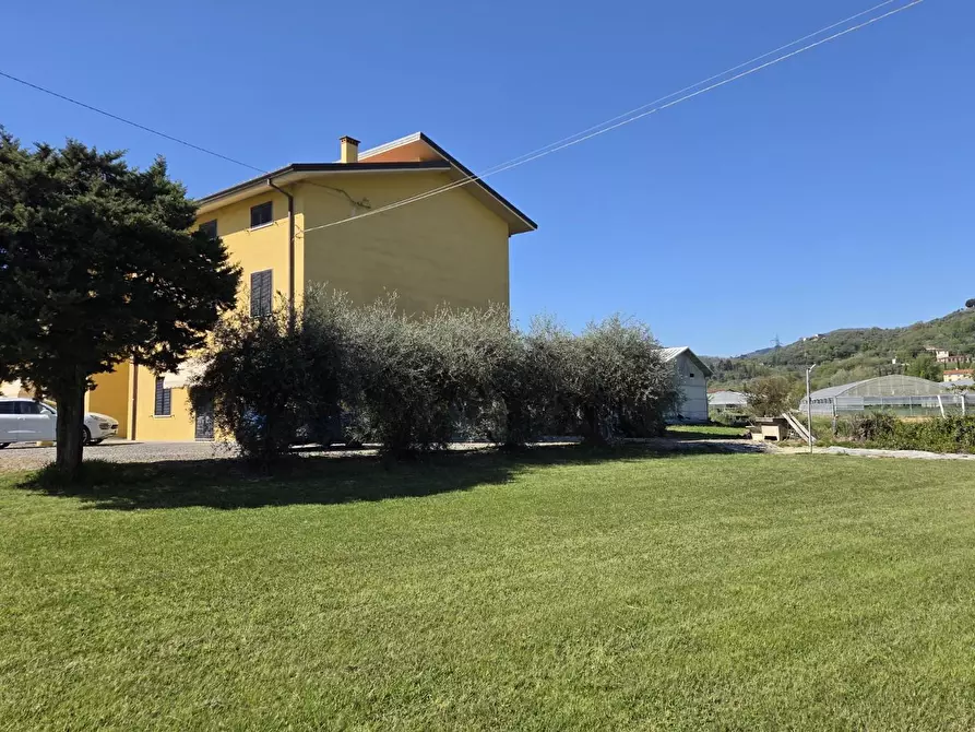 Immagine 51 di Casa indipendente in vendita  a Lucca