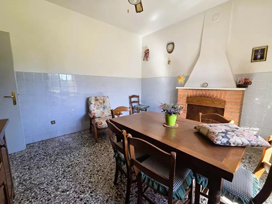 Immagine 7 di Casa indipendente in vendita  a Lucca
