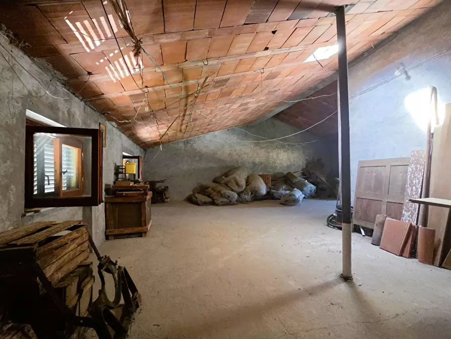 Immagine 30 di Casa indipendente in vendita  a Lucca