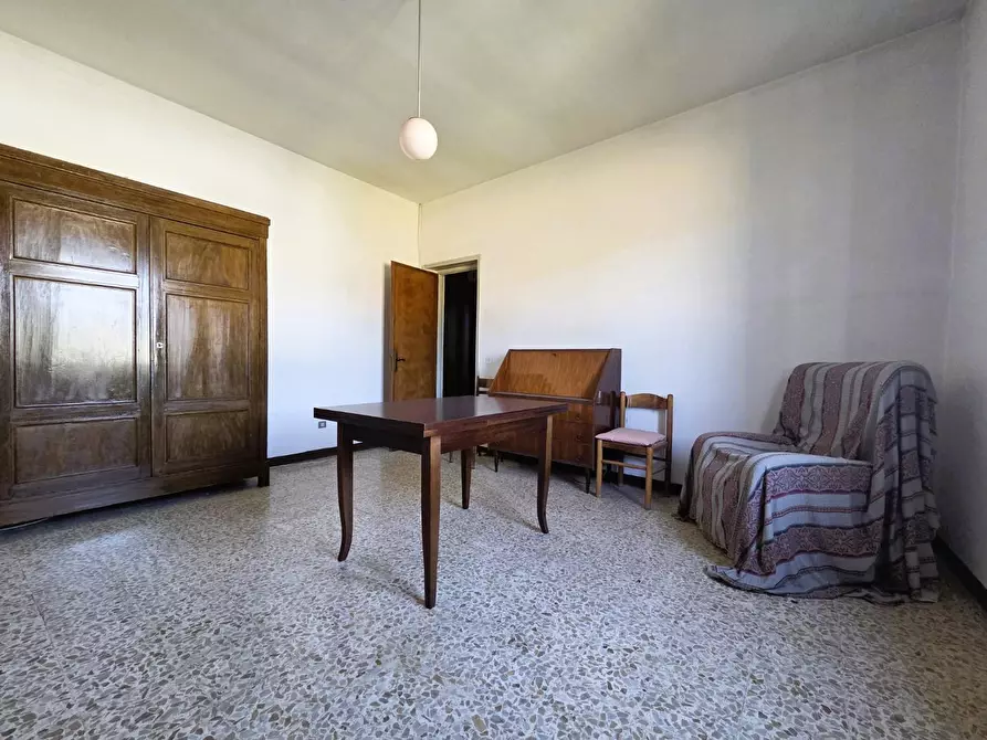 Immagine 13 di Casa indipendente in vendita  a Lucca