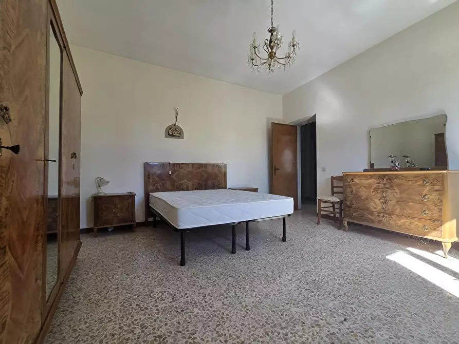 Immagine 24 di Casa indipendente in vendita  a Lucca