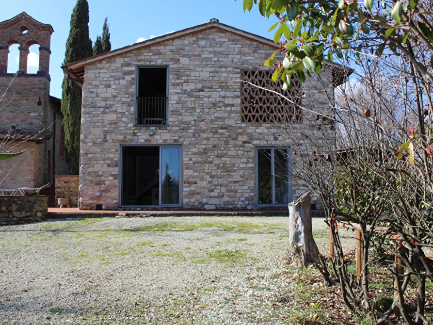 Immagine 2 di Casa indipendente in vendita  a Vicchio