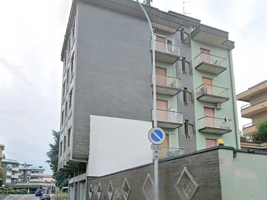 Immagine 2 di Appartamento in vendita  a Parabiago