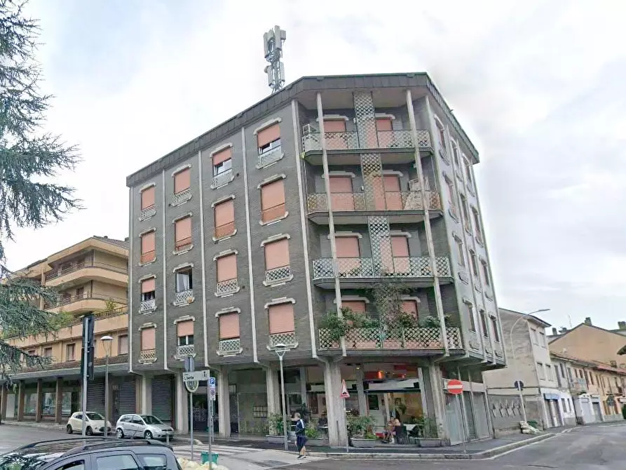 Immagine 1 di Appartamento in vendita  a Parabiago