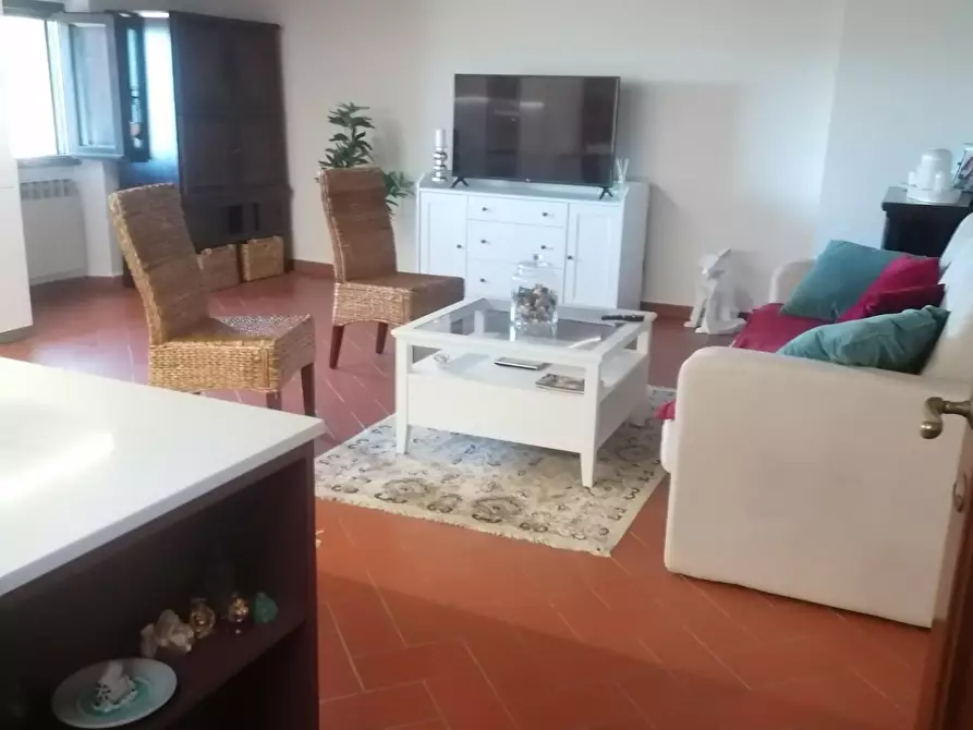 Immagine 22 di Terratetto in vendita  a Carmignano