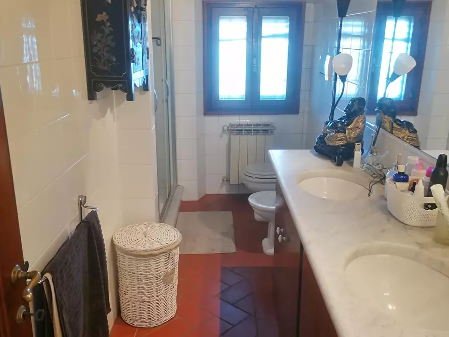 Immagine 17 di Terratetto in vendita  a Carmignano