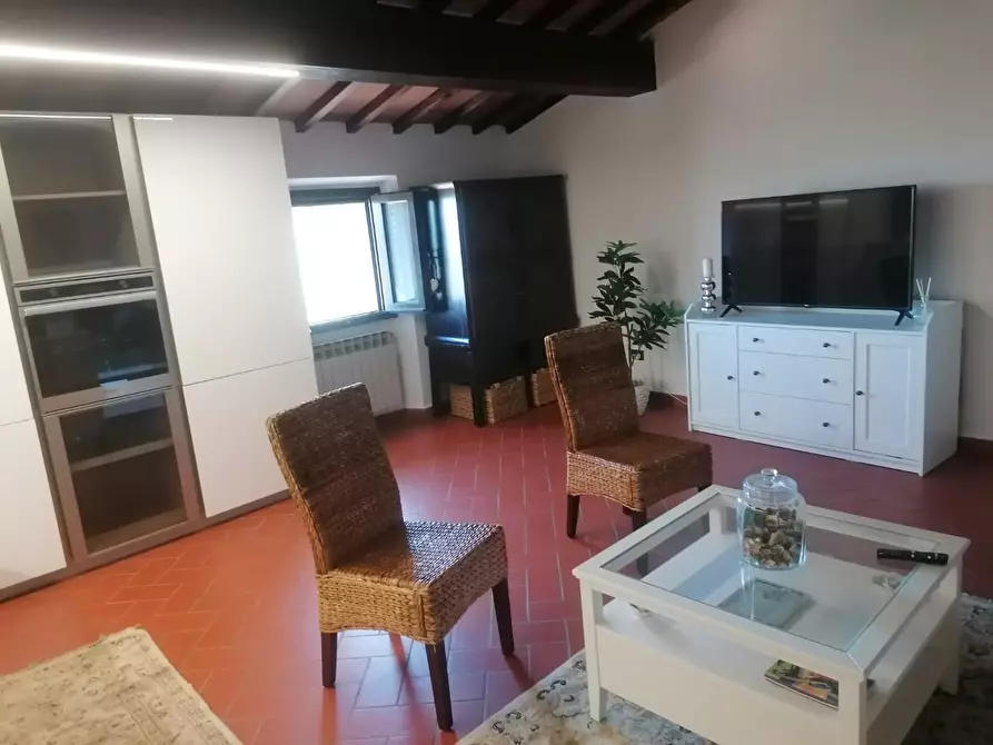 Immagine 21 di Terratetto in vendita  a Carmignano