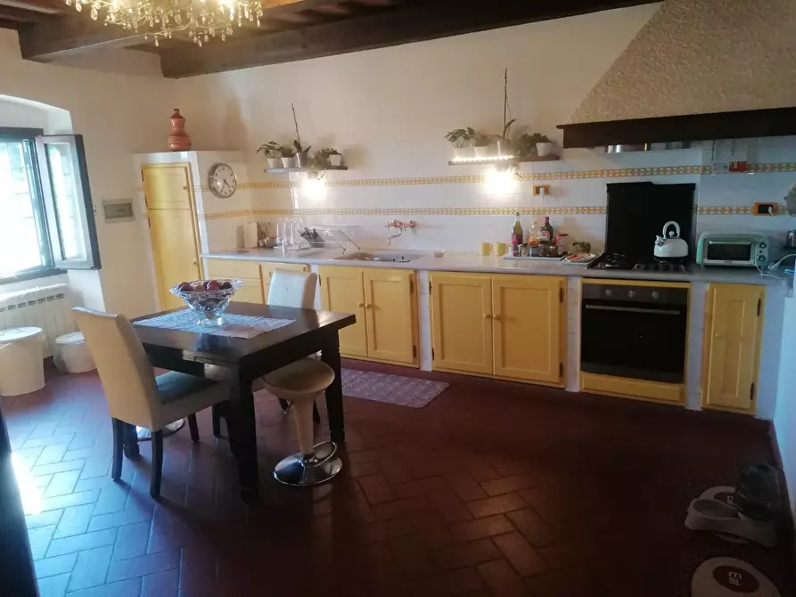 Immagine 1 di Terratetto in vendita  a Carmignano