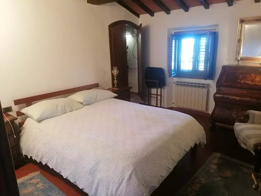 Immagine 14 di Terratetto in vendita  a Carmignano