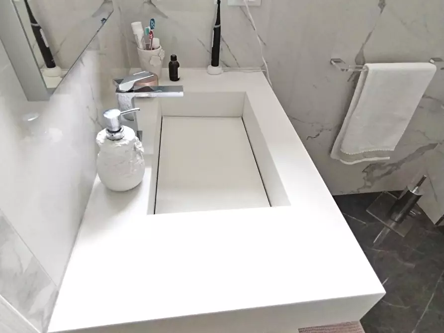 Immagine 17 di Villetta a schiera in vendita  a Massa