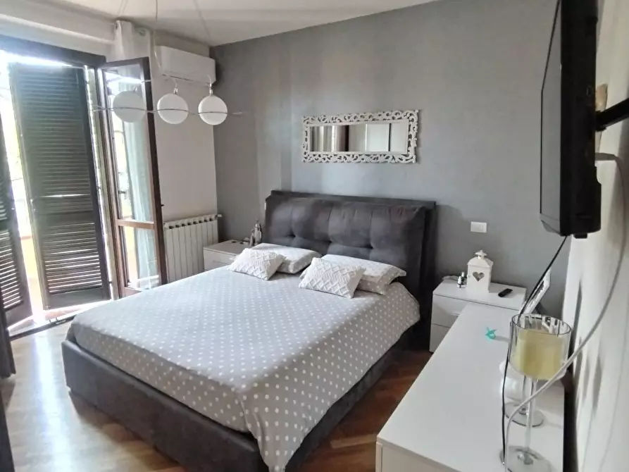 Immagine 25 di Villetta a schiera in vendita  a Massa