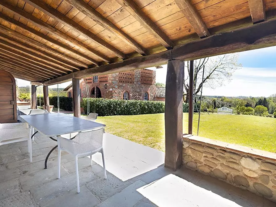 Immagine 35 di Casa colonica in vendita  a Capannori