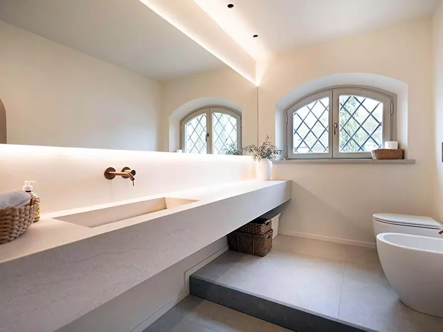 Immagine 14 di Casa colonica in vendita  a Capannori