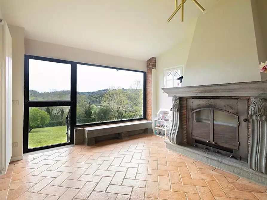 Immagine 33 di Casa colonica in vendita  a Capannori