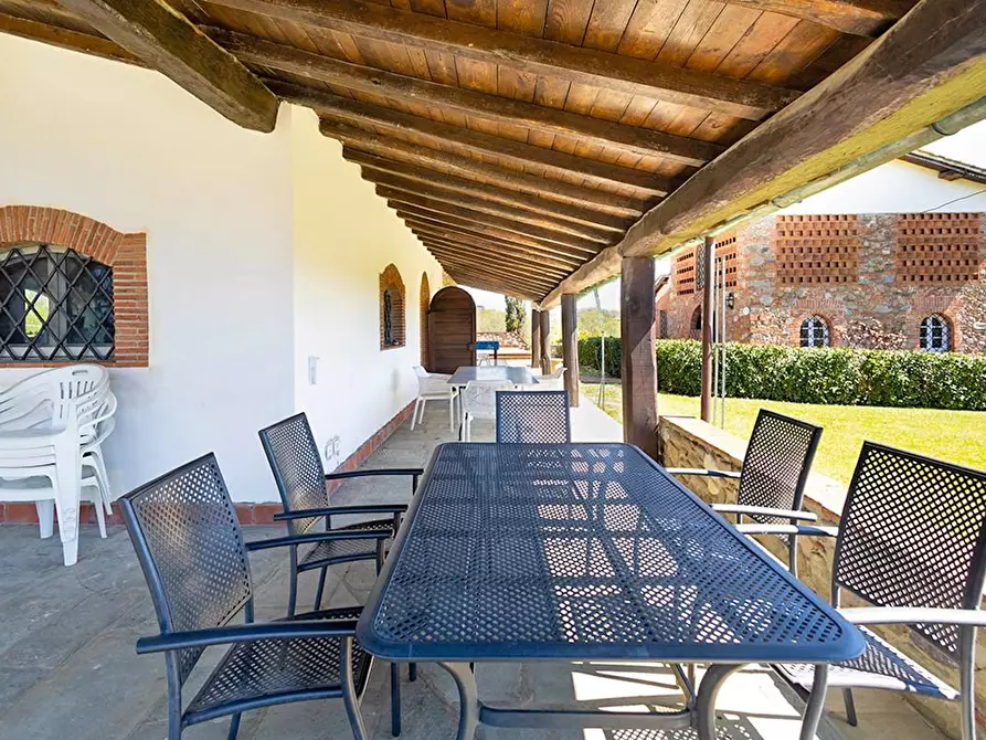 Immagine 40 di Casa colonica in vendita  a Capannori